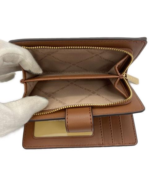 MICHAEL KORS（マイケルコース）MICHAEL KORS (マイケルコース) 2つ折り財布 ホワイトの古着・服飾アイテム