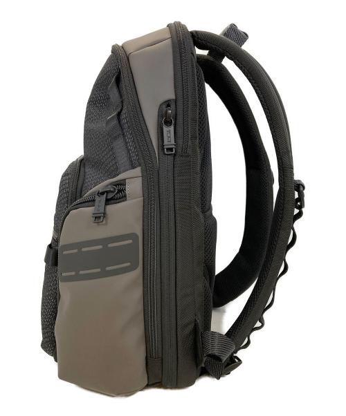 TUMI（トゥミ）TUMI (トゥミ) ナヴィゲーションバックパック ブラック×グレーの古着・服飾アイテム