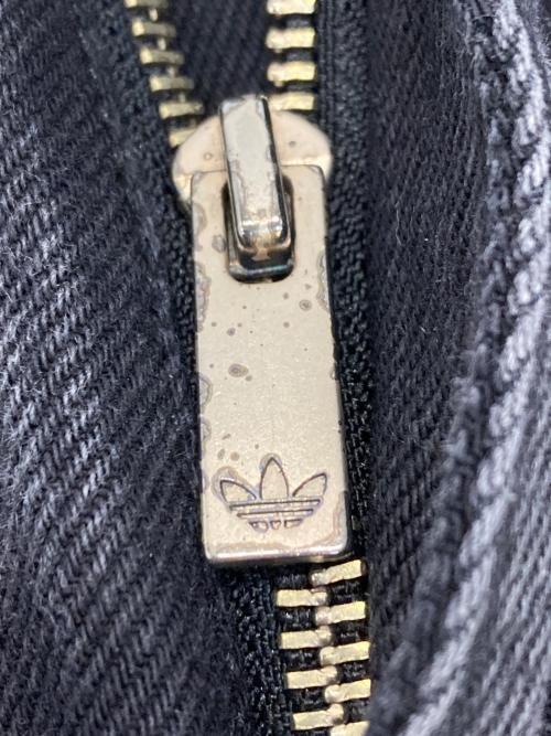 adidas（アディダス）adidas (アディダス) サイドラインワイドデニムパンツ ブラック サイズ:27の古着・服飾アイテム