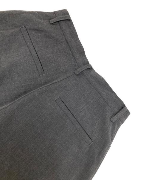CLANE（クラネ）CLANE (クラネ) MINAMI TANAKA (ミナミ タナカ) TUCK HERRINGBONE SLACKS グレー サイズ:1の古着・服飾アイテム