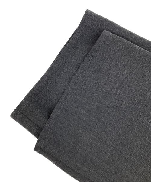 CLANE（クラネ）CLANE (クラネ) MINAMI TANAKA (ミナミ タナカ) TUCK HERRINGBONE SLACKS グレー サイズ:1の古着・服飾アイテム