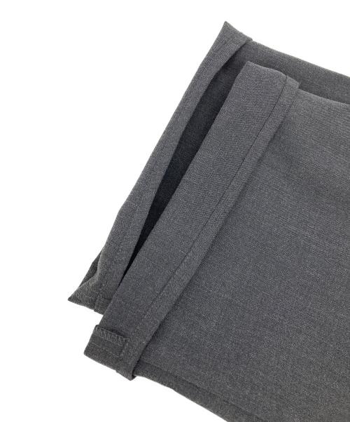 CLANE（クラネ）CLANE (クラネ) MINAMI TANAKA (ミナミ タナカ) TUCK HERRINGBONE SLACKS グレー サイズ:1の古着・服飾アイテム