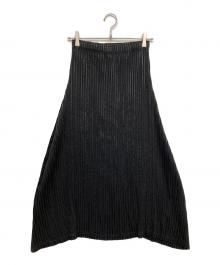 ISSEY MIYAKE FETE（イッセイミヤケフェット）の古着「プリーツフレアスカート」｜ブラック