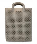 Christian Louboutinクリスチャン・ルブタン）の古着「レザーハンドルスパイクトートバッグ」｜シルバー