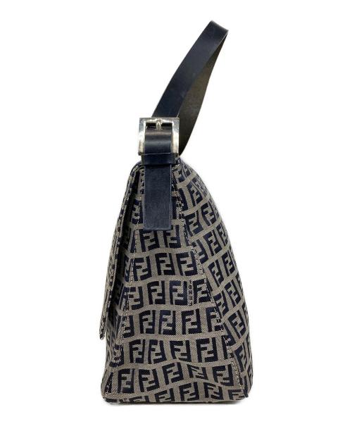 FENDI（フェンディ）FENDI (フェンディ) ショルダーバッグ ブラックの古着・服飾アイテム
