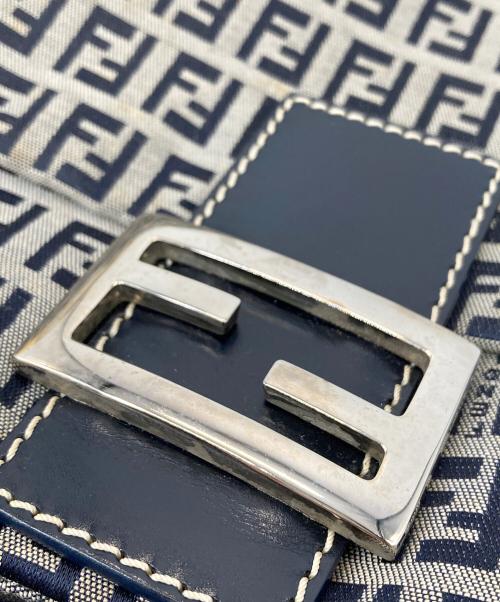 FENDI（フェンディ）FENDI (フェンディ) ショルダーバッグ ブラックの古着・服飾アイテム