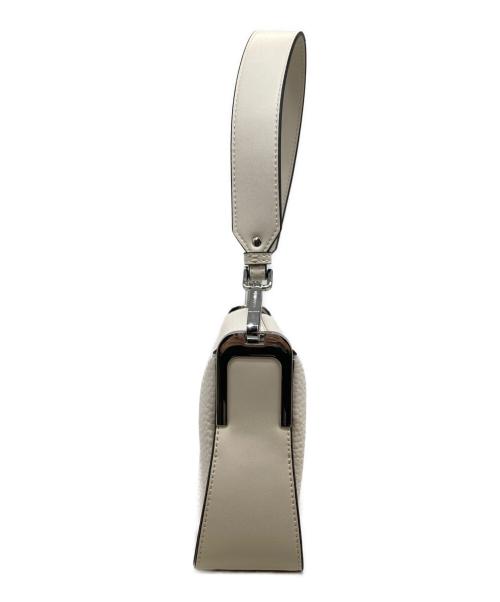 Calvin Klein（カルバンクライン）Calvin Klein (カルバンクライン) FAY ショルダーバッグ ホワイト 未使用品の古着・服飾アイテム