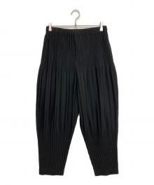 HOMME PLISSE ISSEY MIYAKE（オム プリッセ イッセイ ミヤケ）の古着「BASICS プリーツパンツ」｜ブラック
