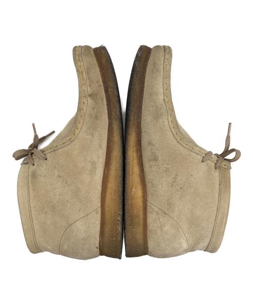 CLARKS（クラークス）CLARKS (クラークス) ORIGINALS WALLABEE BOOT ベージュ サイズ:8 1/2 Mの古着・服飾アイテム