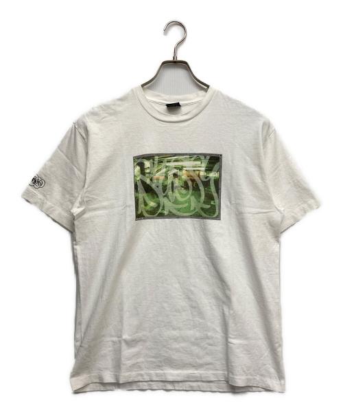 stussy（ステューシー）stussy (ステューシー) ERIC HAZEプリントTシャツ ホワイト サイズ:Lの古着・服飾アイテム