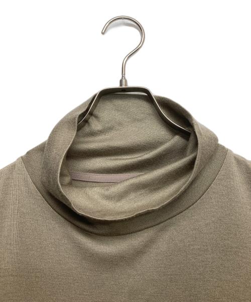 s'yte（サイト）s'yte (サイト) ウールブレンドハイネックカットソー カーキ サイズ:3の古着・服飾アイテム