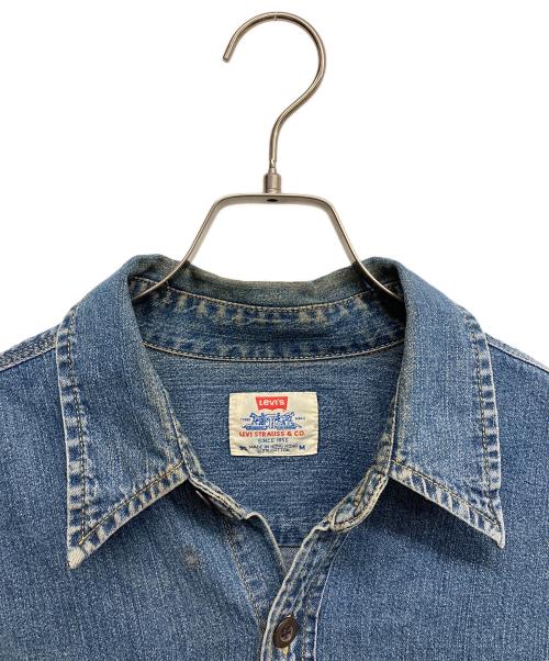 LEVI'S（リーバイス）LEVI'S (リーバイス) デニムウエスタンシャツ インディゴ サイズ:Mの古着・服飾アイテム