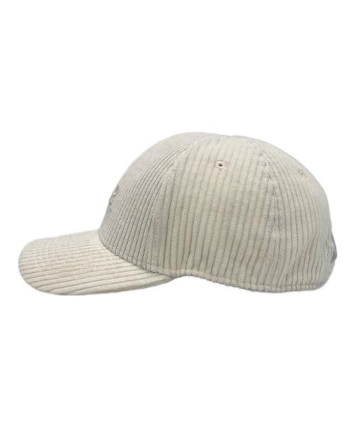C.P COMPANY（シーピーカンパニー）C.P COMPANY (シーピーカンパニー) Corduroy 350 Baseball Cap ホワイトの古着・服飾アイテム