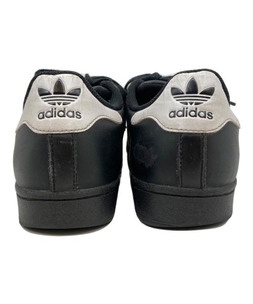 adidas（アディダス）adidas (アディダス) ローカットスニーカー ブラック サイズ:27の古着・服飾アイテム