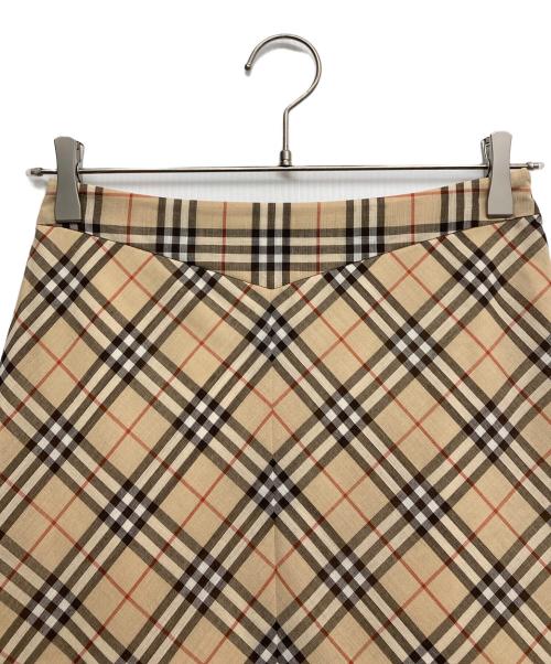 BURBERRY BLUE LABEL（バーバリー ブルー レーベル）BURBERRY BLUE LABEL (バーバリー ブルー レーベル) ノバチェックスカート ベージュ サイズ:38の古着・服飾アイテム