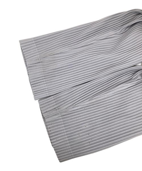 HOMME PLISSE ISSEY MIYAKE（オム プリッセ イッセイ ミヤケ）HOMME PLISSE ISSEY MIYAKE (オム プリッセ イッセイ ミヤケ) TAILORED PLEATS  パンツ グレー サイズ:1の古着・服飾アイテム
