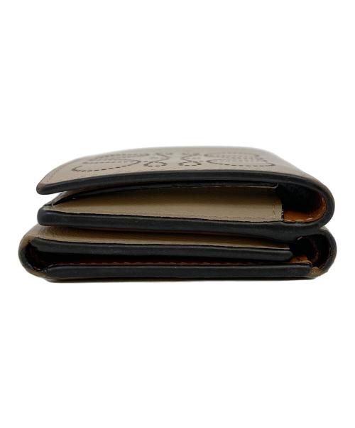 LOEWE（ロエベ）LOEWE (ロエベ) トライフォールド ３つ折り財布 ベージュの古着・服飾アイテム