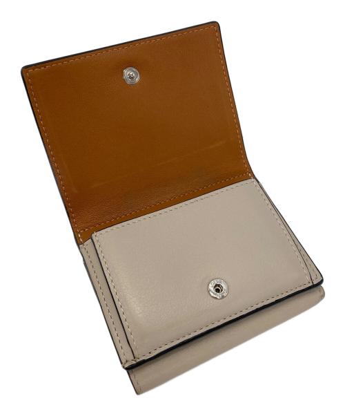 LOEWE（ロエベ）LOEWE (ロエベ) トライフォールド ３つ折り財布 ベージュの古着・服飾アイテム