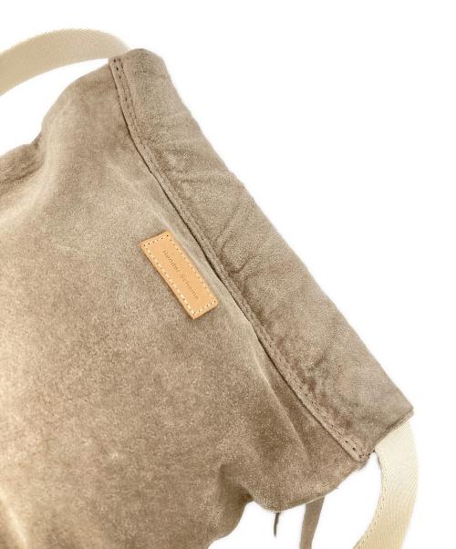 HENDER SCHEME（エンダースキーマ）Hender Scheme (エンダースキーマ) ピッグショルダーバッグ ベージュの古着・服飾アイテム