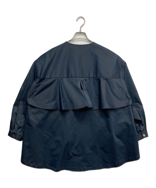 THREE SQUARE（スリースクエア）THREE SQUARE (スリースクエア) ノーカラーフリルジャケット ネイビー サイズ:Fの古着・服飾アイテム