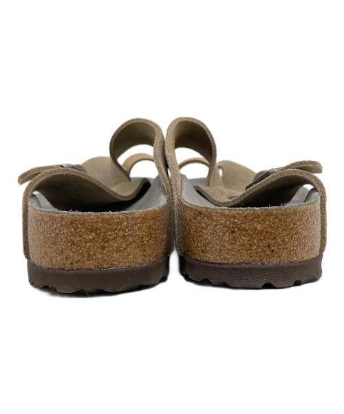 BIRKENSTOCK（ビルケンシュトック）BIRKENSTOCK (ビルケンシュトック) JOURNAL STANDARD relume (ジャーナルスタンダード レリューム) 別注Byblos スウェードサンダル ベージュ サイズ:37の古着・服飾アイテム