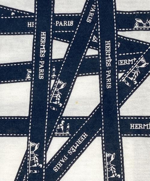 HERMES（エルメス）HERMES (エルメス) ボルデュック リボンプリントtシャツ ホワイト サイズ:Mの古着・服飾アイテム