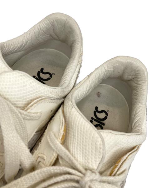 asics（アシックス）asics (アシックス) ローカットスニーカー ホワイト サイズ:27の古着・服飾アイテム