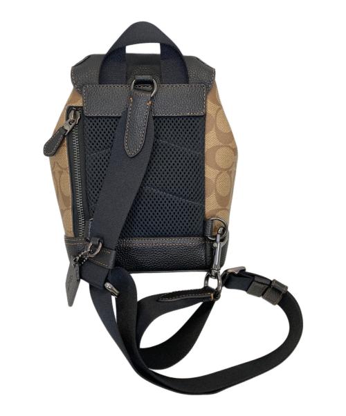 COACH（コーチ）COACH (コーチ) シグネチャーハドソン スモール パック ブラウンの古着・服飾アイテム