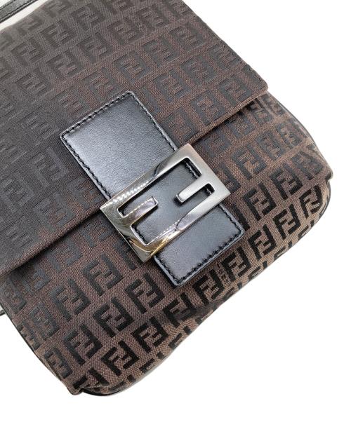 FENDI（フェンディ）FENDI (フェンディ) ショルダーバッグ ブラウンの古着・服飾アイテム