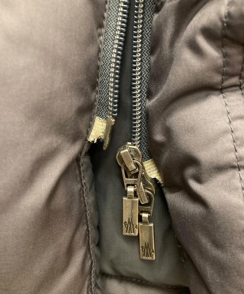 MONCLER（モンクレール）MONCLER (モンクレール) PARISダウンジャケット ブラウン サイズ:3の古着・服飾アイテム