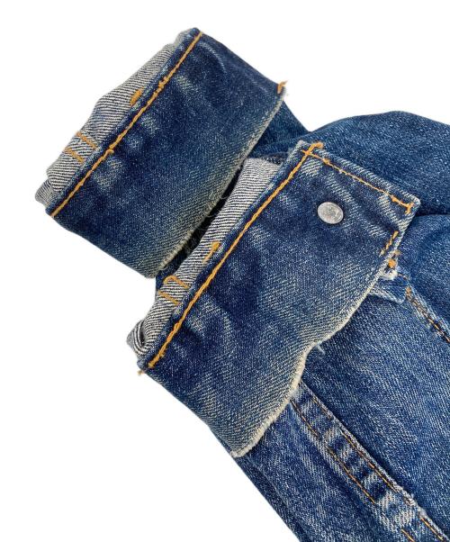 LEVI'S（リーバイス）LEVI'S (リーバイス) デニムトラッカージャケット インディゴ サイズ:着丈58.5-身幅54-肩幅48-袖丈63の古着・服飾アイテム