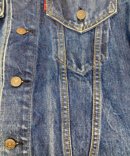 LEVI'S（リーバイス）LEVI'S (リーバイス) デニムトラッカージャケット インディゴ サイズ:着丈58.5-身幅54-肩幅48-袖丈63の古着・服飾アイテム