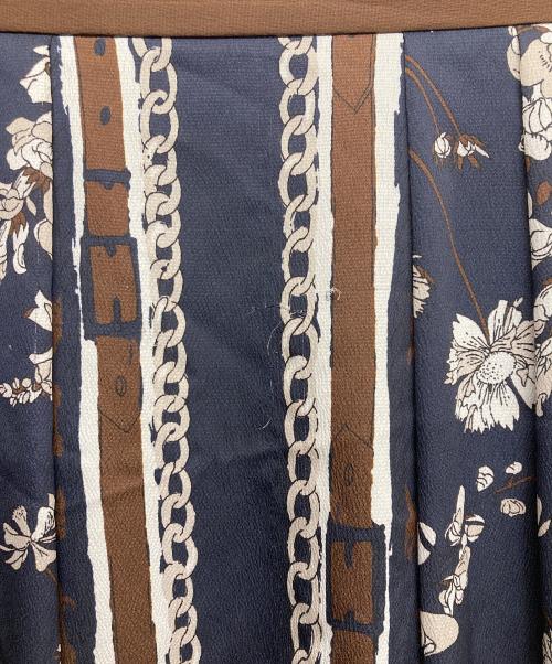 ANAYI（アナイ）ANAYI (アナイ) スカーフプリントタック スカート ネイビー サイズ:36の古着・服飾アイテム