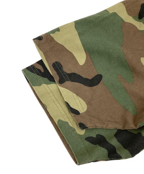 SUPREME（シュプリーム）SUPREME (シュプリーム) Small Box Tee Woodland Camo グリーン サイズ:Mの古着・服飾アイテム