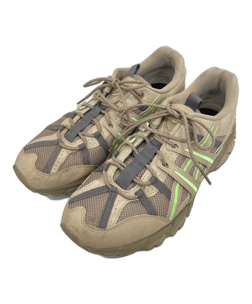 asics（アシックス）asics (アシックス) ローカットスニーカー ベージュ サイズ:28の古着・服飾アイテム
