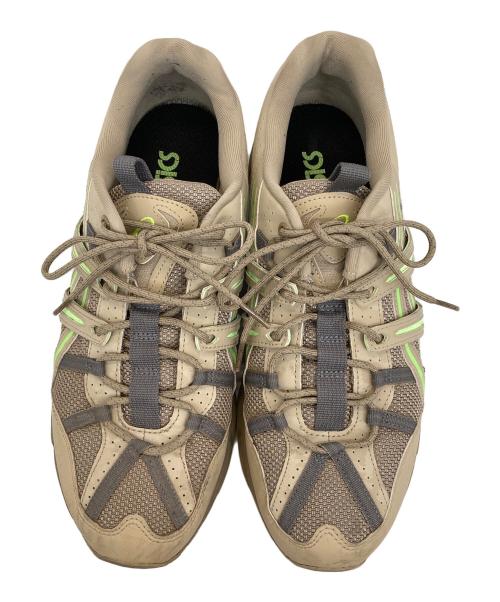 asics（アシックス）asics (アシックス) ローカットスニーカー ベージュ サイズ:28の古着・服飾アイテム