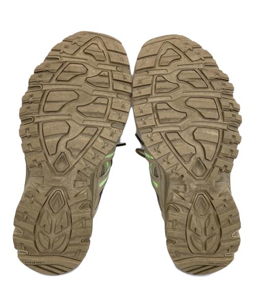 asics（アシックス）asics (アシックス) ローカットスニーカー ベージュ サイズ:28の古着・服飾アイテム