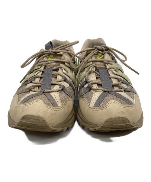 asics（アシックス）asics (アシックス) ローカットスニーカー ベージュ サイズ:28の古着・服飾アイテム