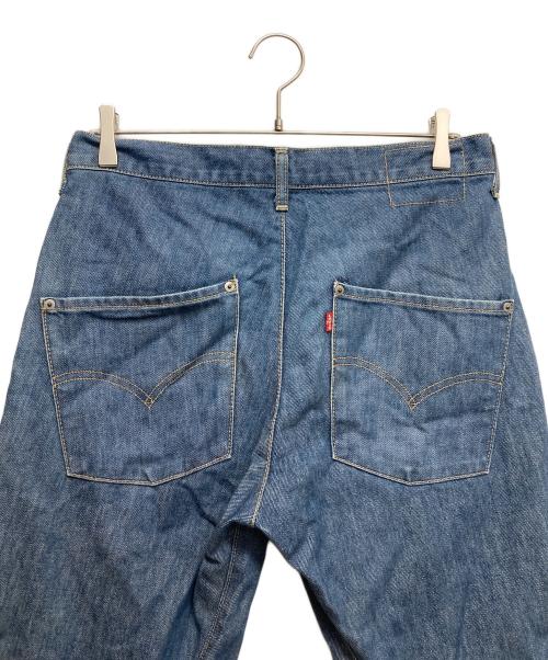 LEVI'S ENGINEERED（リーバイスエンジニアード）LEVI'S ENGINEERED (リーバイスエンジニアード) 立体裁断デニムパンツ ブルー サイズ:W32の古着・服飾アイテム