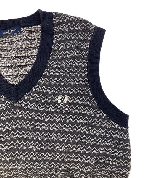 FRED PERRY（フレッドペリー）FRED PERRY (フレッドペリー) 総柄ニットベスト ブラック サイズ:Lの古着・服飾アイテム