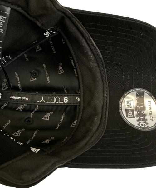 New Era（ニューエラ）New Era (ニューエラ) Saint Laurent Paris (サンローランパリ) ロゴ刺繍キャップ ブラックの古着・服飾アイテム