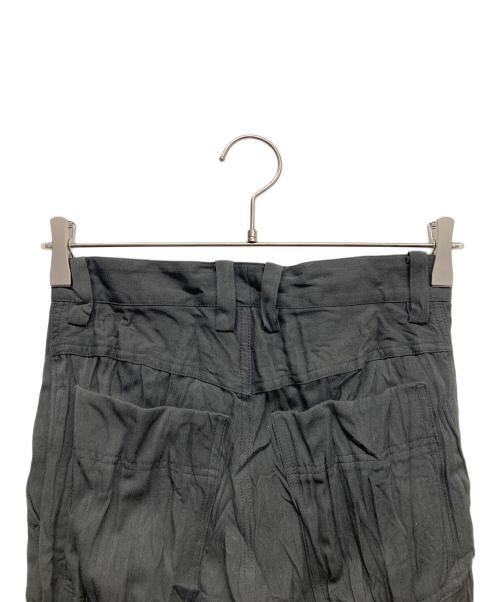 ISSEY MIYAKE（イッセイミヤケ）ISSEY MIYAKE (イッセイミヤケ) ポリ ワッシャー加工  パンツ グレー サイズ:Sの古着・服飾アイテム