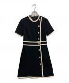 GUCCIグッチ）の古着「タイガーボタンワンピース」｜ブラック