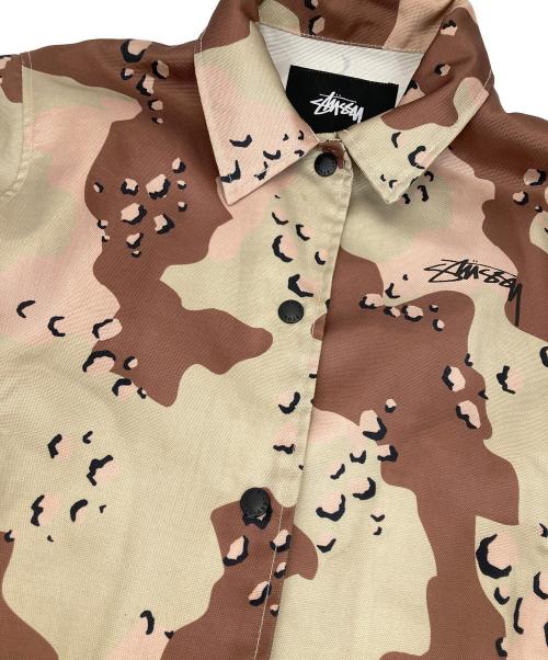 stussy（ステューシー）stussy (ステューシー) チョコチップカモコーチジャケット グリーン サイズ:Mの古着・服飾アイテム