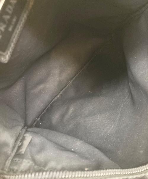 PRADA（プラダ）PRADA (プラダ) ナイロンショルダーバッグ ブラックの古着・服飾アイテム