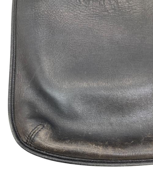 COACH（コーチ）COACH (コーチ) フラップショルダーバッグ ブラックの古着・服飾アイテム
