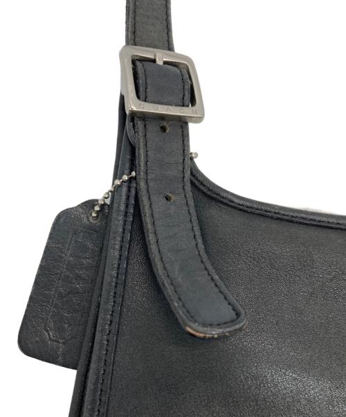 COACH（コーチ）COACH (コーチ) フラップショルダーバッグ ブラックの古着・服飾アイテム