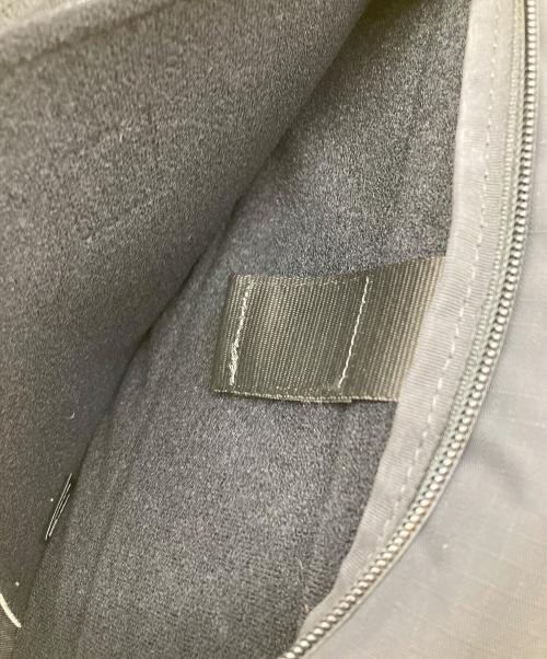 ALPAKA（アルパカ）ALPAKA (アルパカ) METRO CROSSBODY ブラックの古着・服飾アイテム