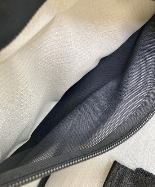 ALPAKA（アルパカ）ALPAKA (アルパカ) METRO CROSSBODY ブラックの古着・服飾アイテム