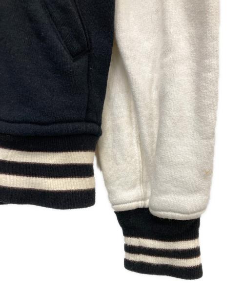 A BATHING APE（アベイシングエイプ）A BATHING APE (アベイシングエイプ) ロゴスタジャン ホワイト×ネイビー サイズ:Mの古着・服飾アイテム